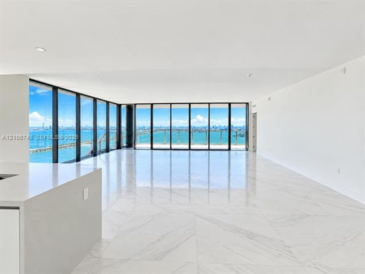 Miami Condo: 725 NE 24 cu-5401