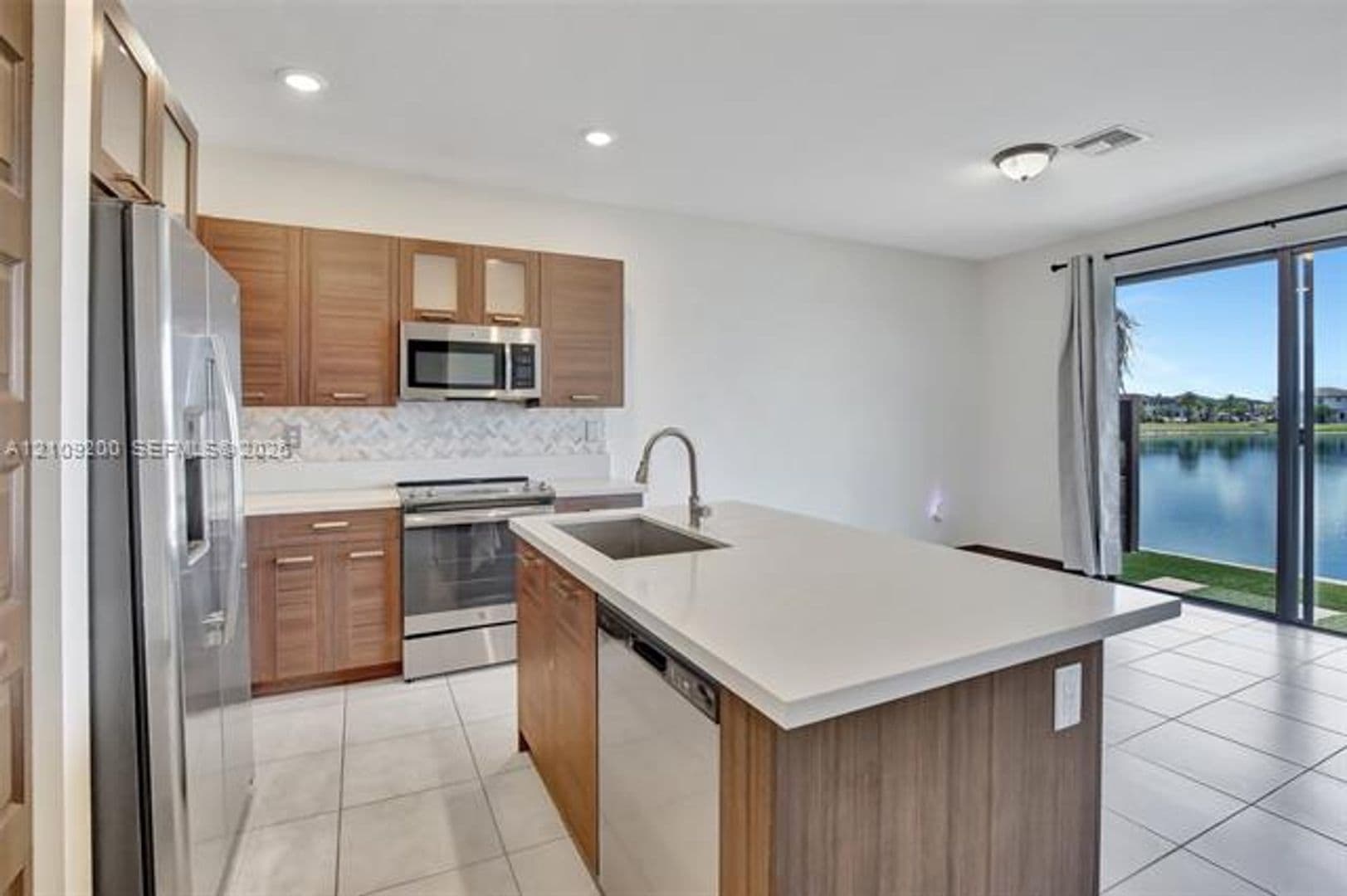 Miami Lakes Townhome: 16011 NW 91st Ct th 16011