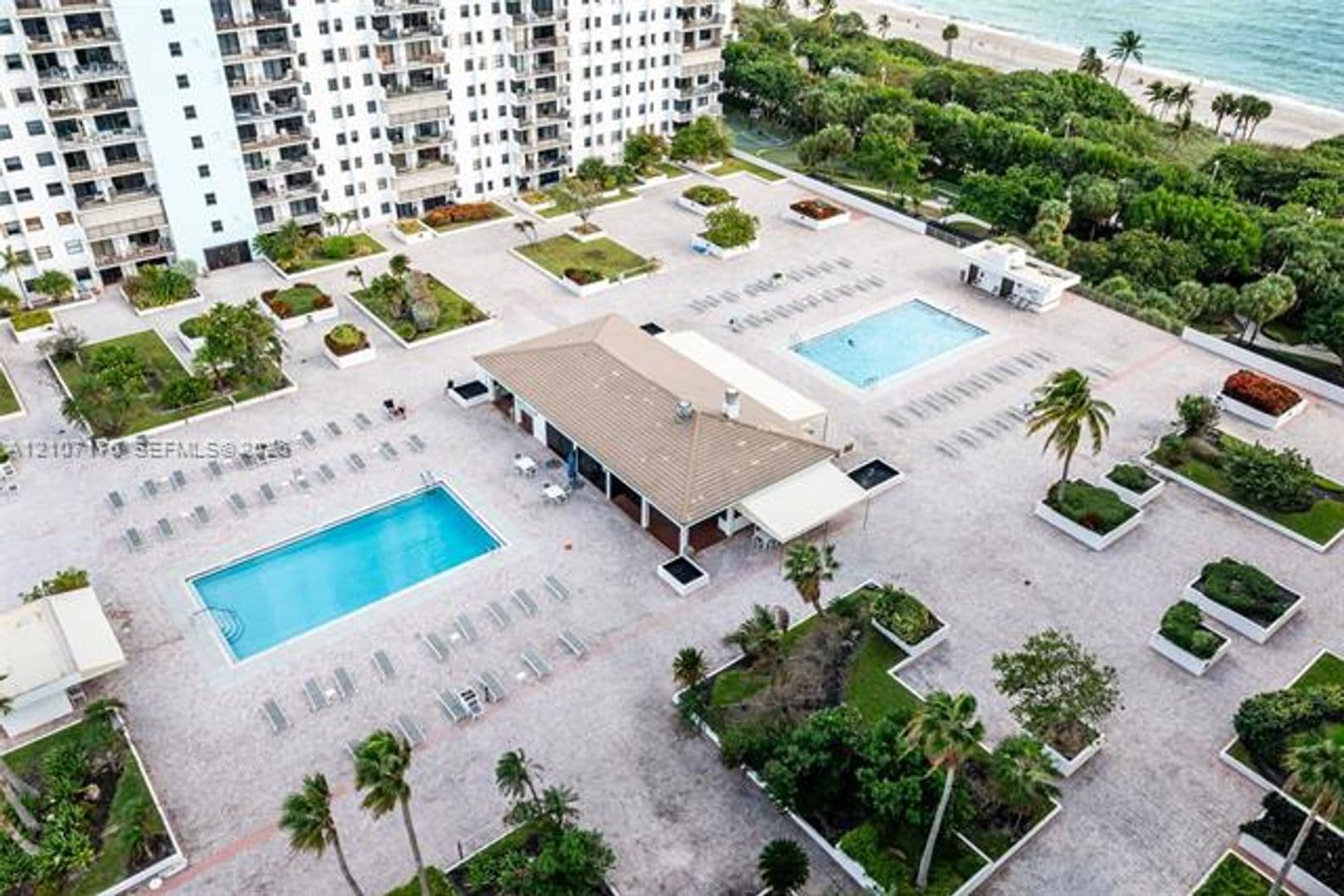 Hollywood Condo: 1201 S Ocean Dr cu-908S