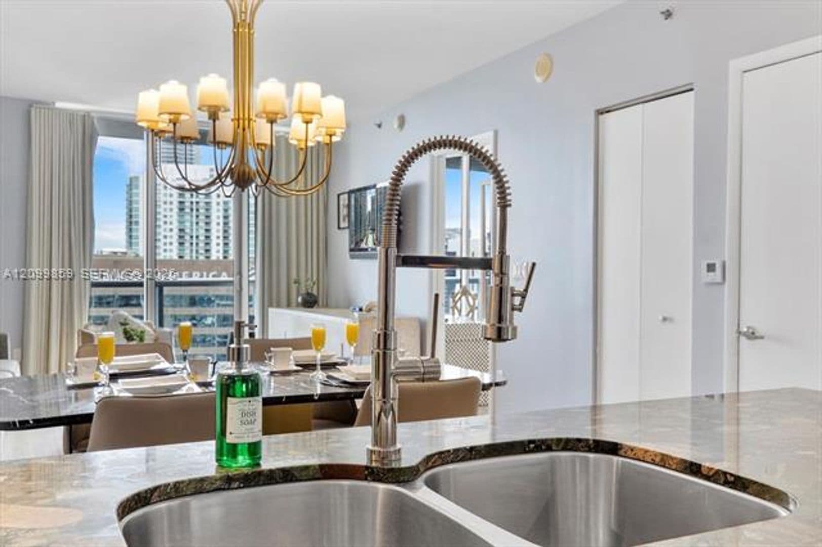 Miami Condo: 485 Brickell Ave cu-4309
