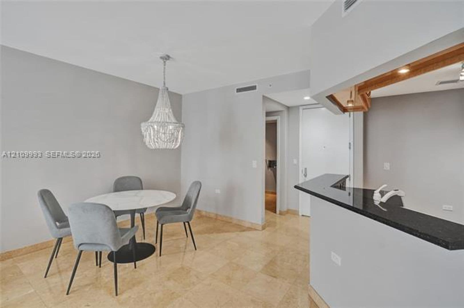 Miami Condo: 801 Brickell Key Blvd cu-808