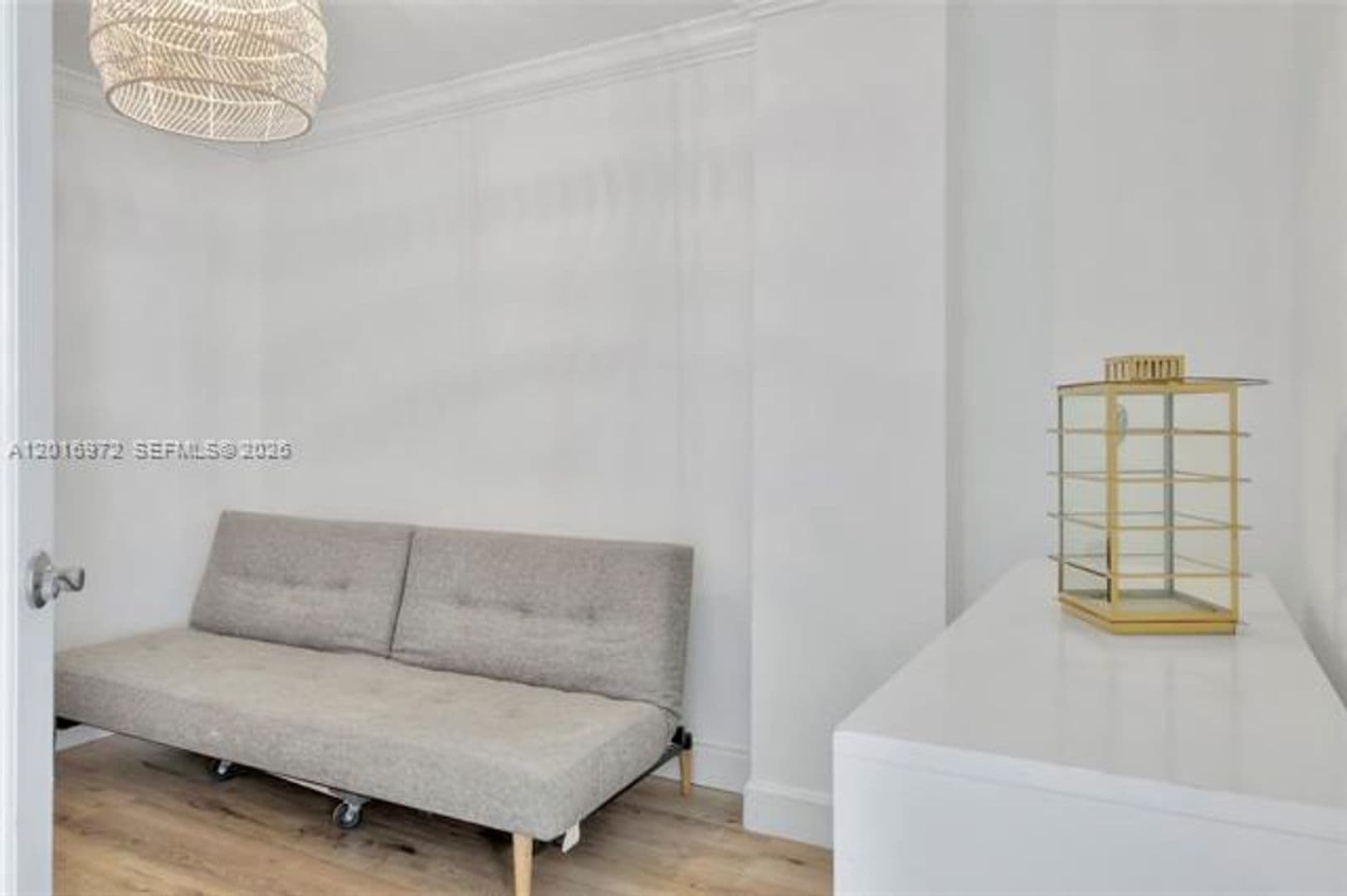 Miami Beach Condo: 2401 Collins Ave cu-1805