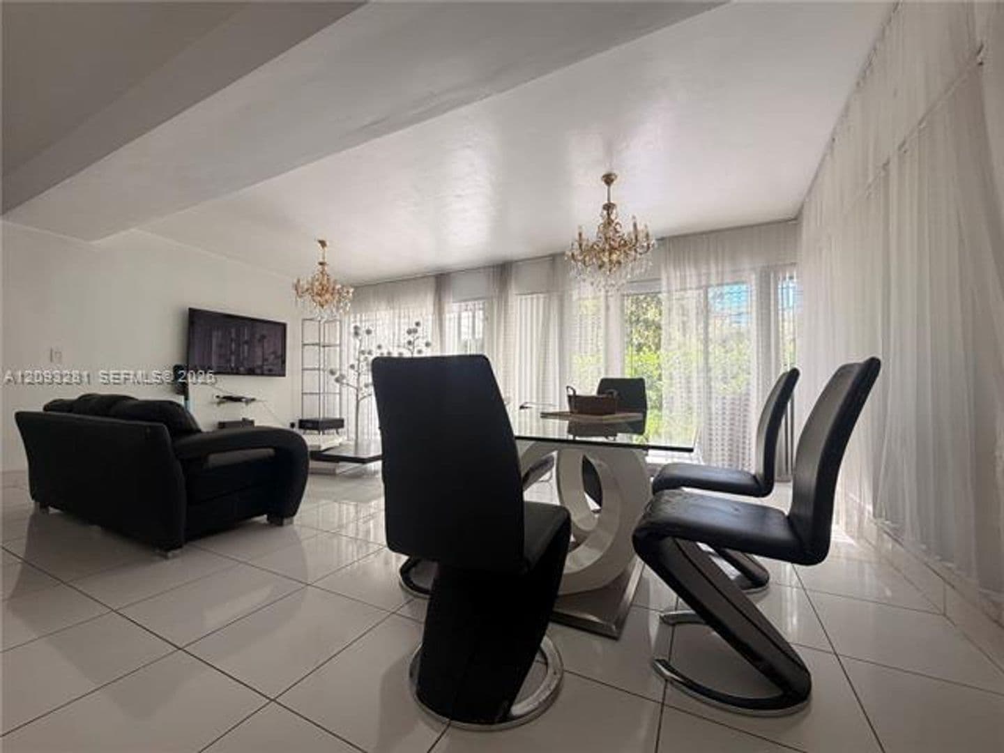 North Miami Beach House: 19091 NE 20th Ct # 19091