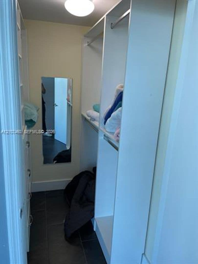 Miami Condo: 60 SW 13th St cu-3426