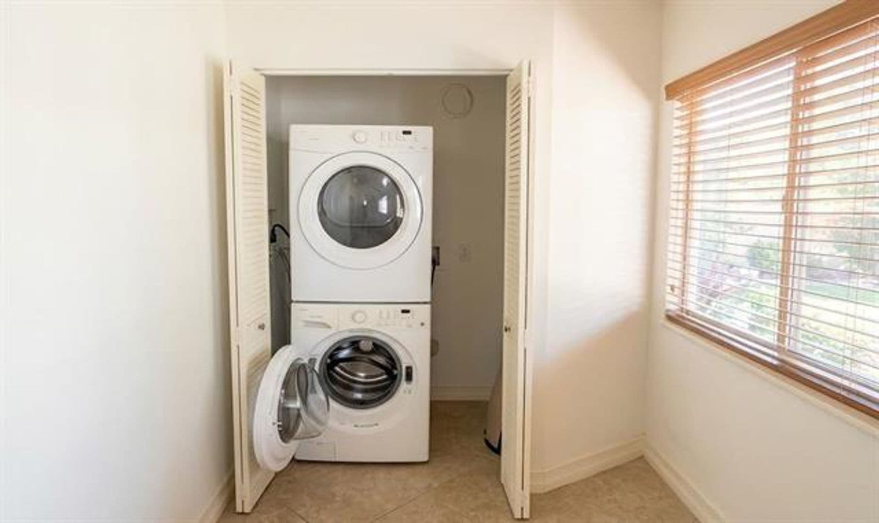 Fort Lauderdale Condo: 2713 NE 33rd Ave cu-2