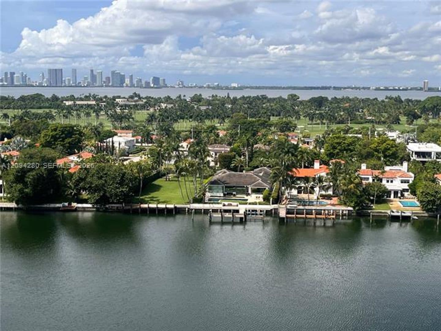 Miami Beach Condo: 5880 Collins Ave cu-PH-1
