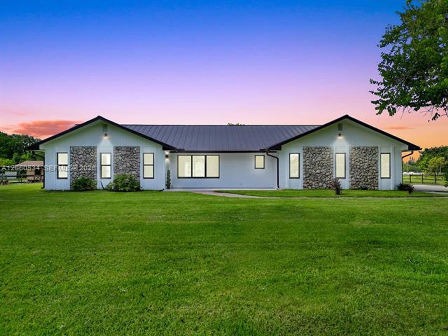 Southwest Ranches House: 17680 SW 54th St # 17680