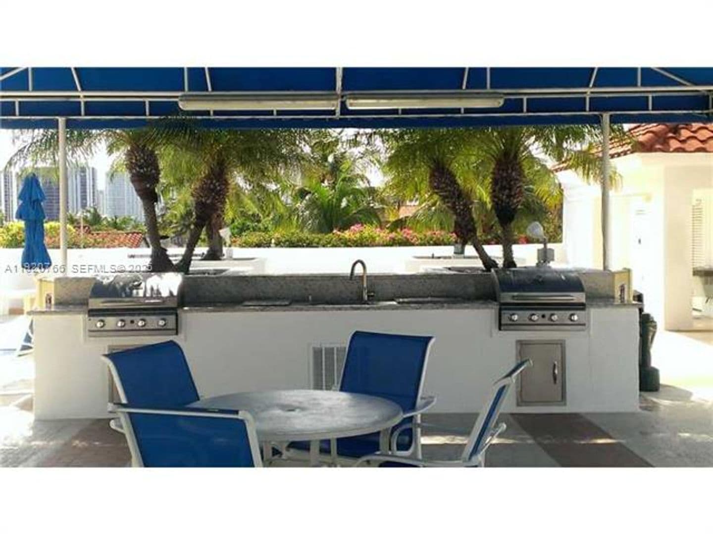 Aventura Condo: 3600 Yacht Club Dr cu-1204