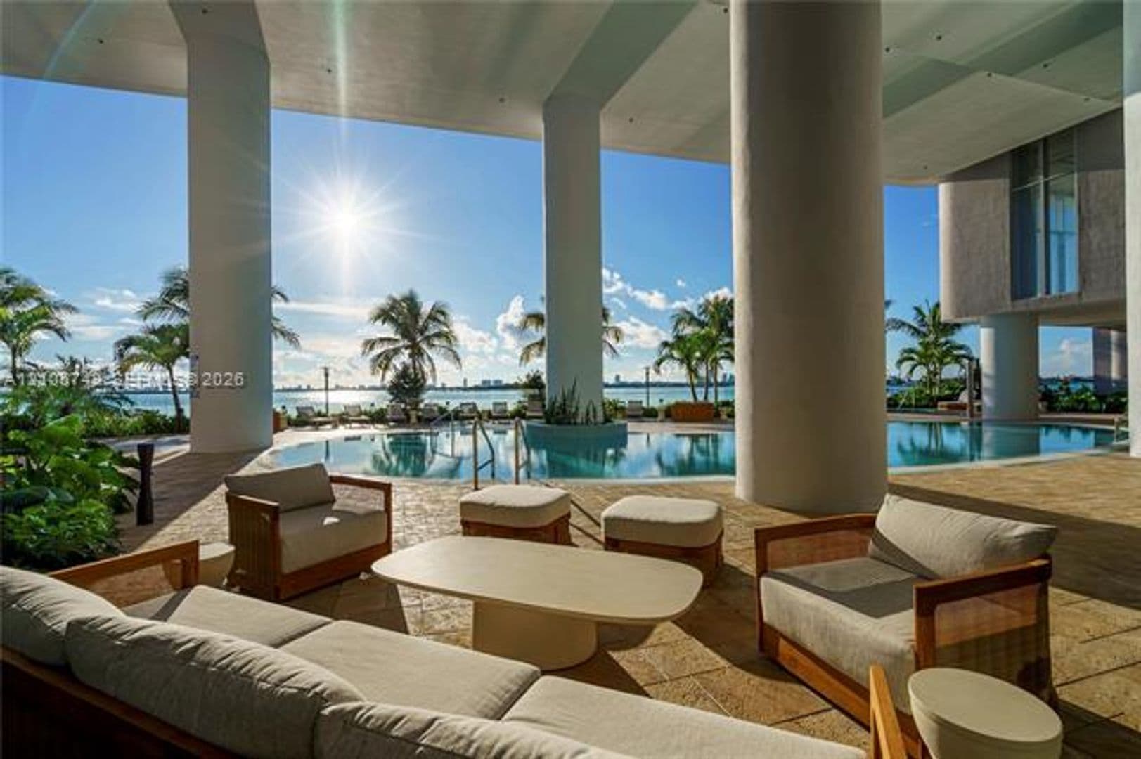 Miami Condo: 725 NE 24 cu-5401