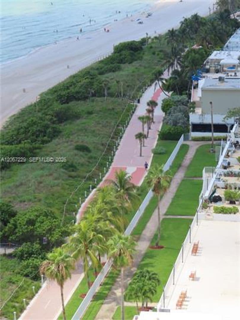 Miami Beach Condo: 5701 Collins Ave cu-1003