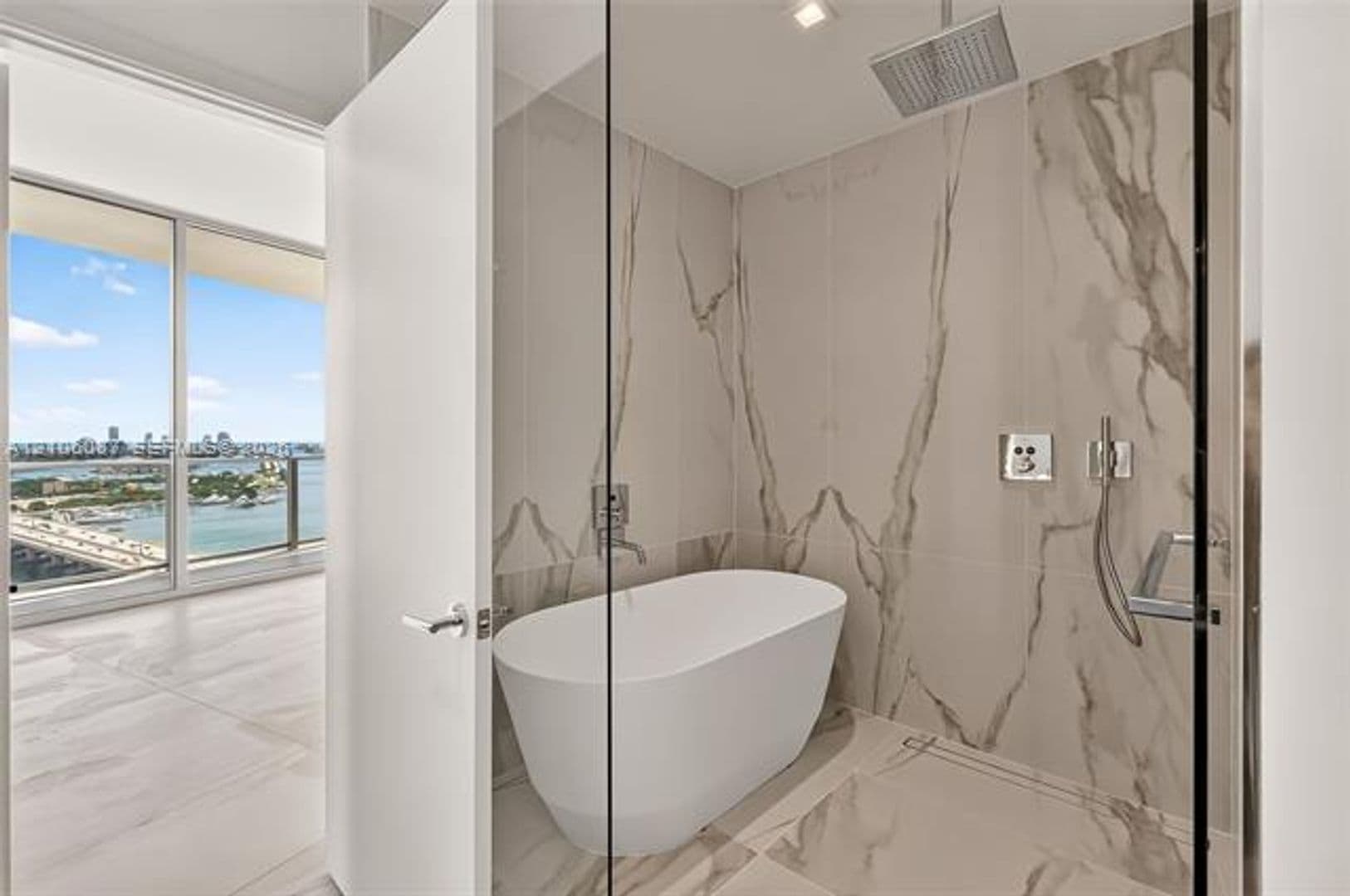 Miami Condo: 1400 Biscayne Blvd cu-2906