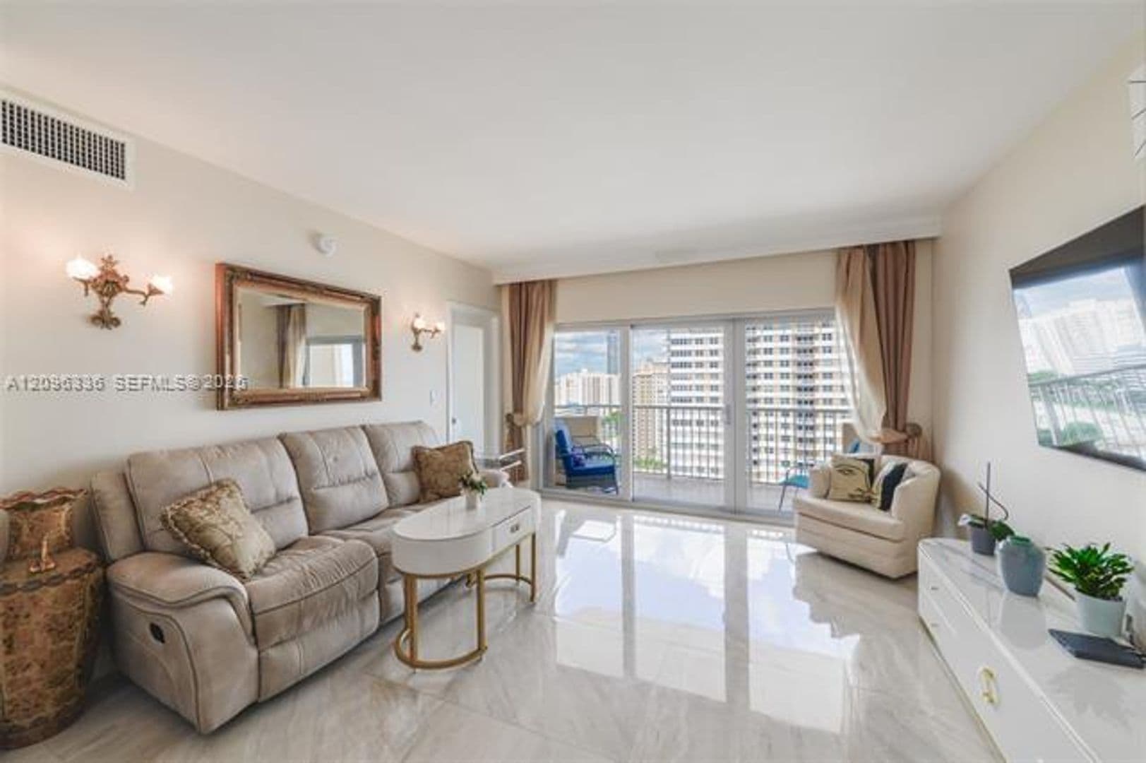 Hallandale Beach Condo: 1980 S Ocean Dr cu-18D