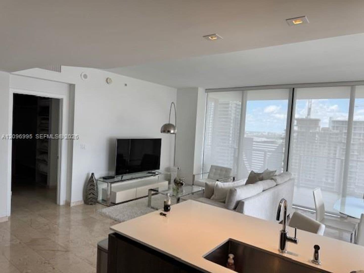 Miami Condo: 68 SE 6th St cu-2412