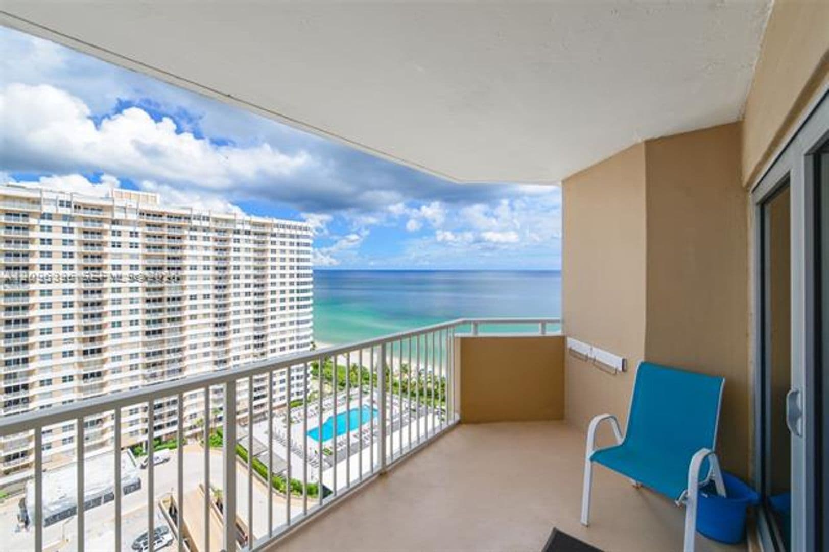 Hallandale Beach Condo: 1980 S Ocean Dr cu-18D