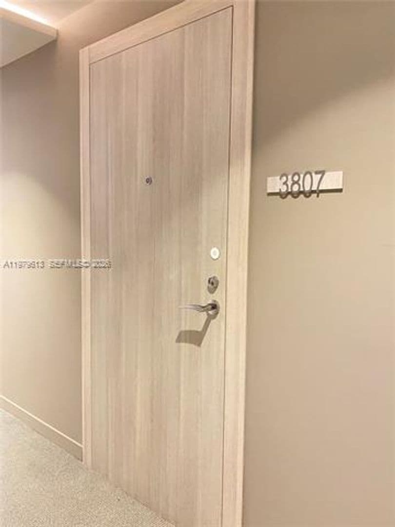 Miami Condo: 1000 Brickell Plaza cu-3807