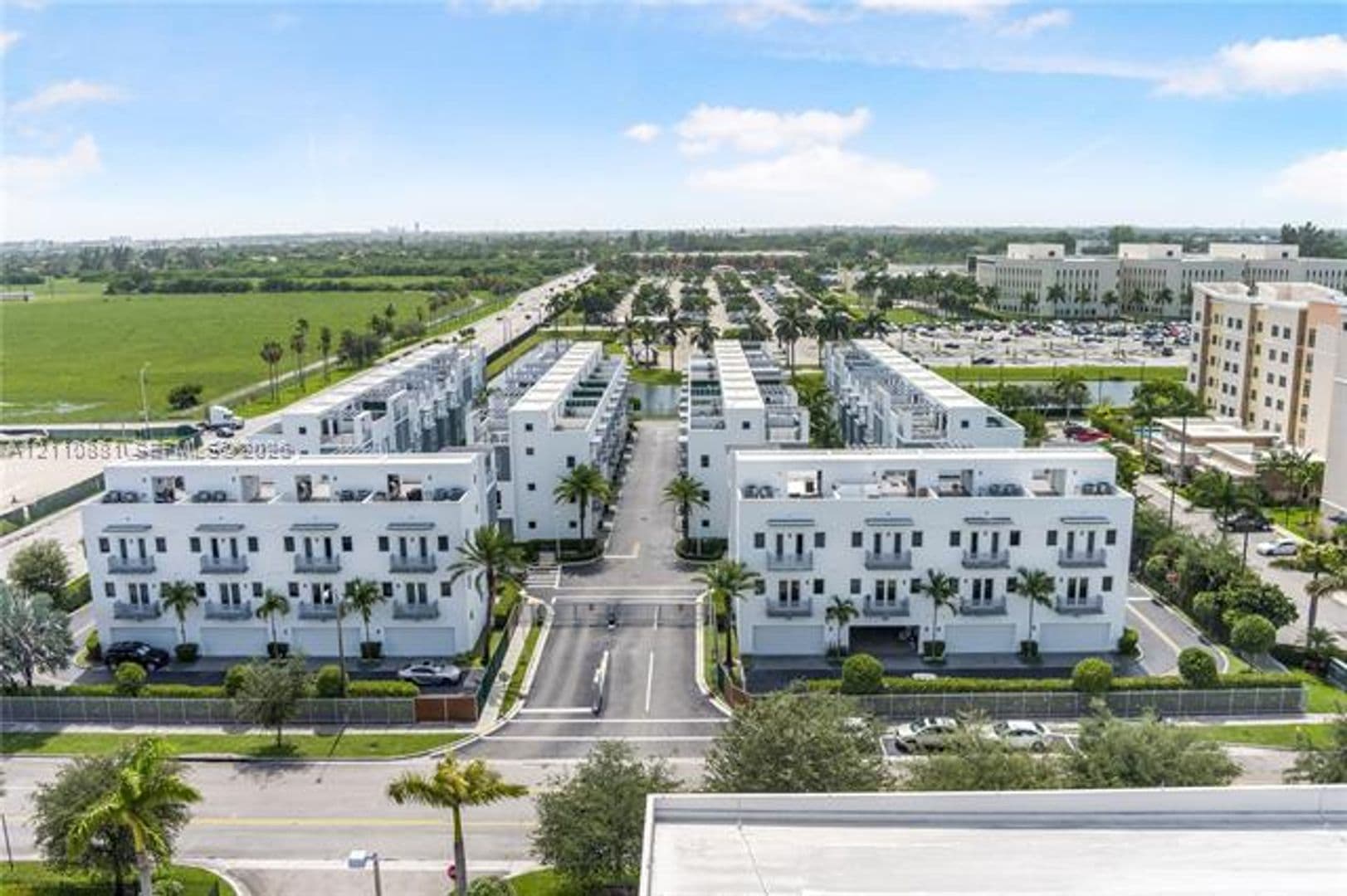 Doral Townhome: 9143 NW 33rd St th 9143
