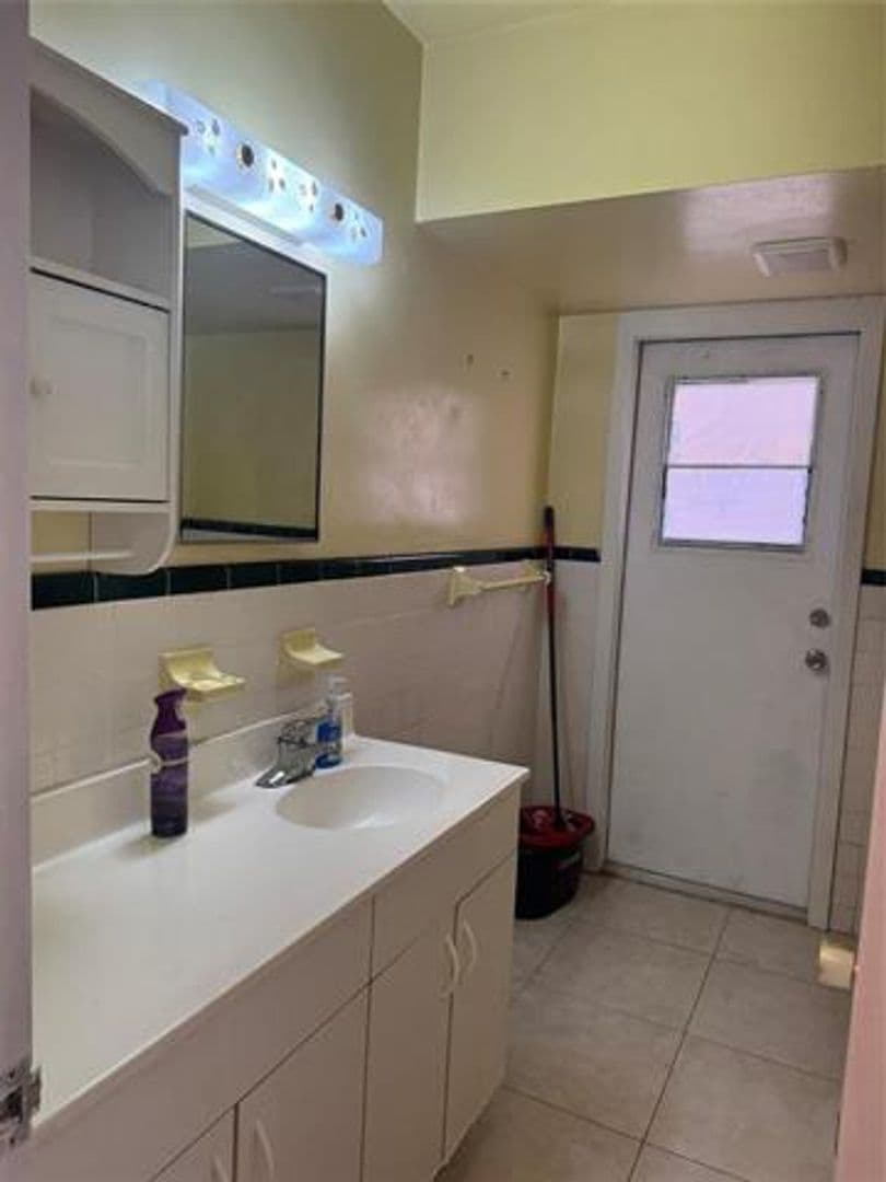 Plantation House: 5691 SW 1st St # 5691