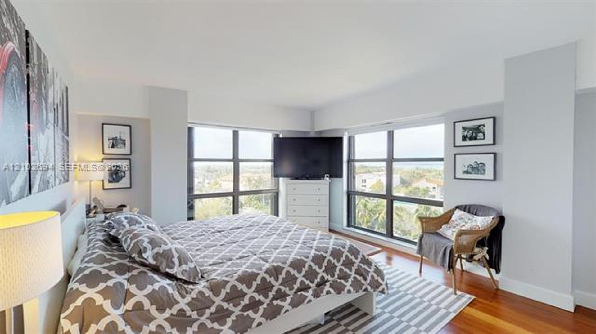 Key Biscayne Condo: 77 Crandon Blvd cu-8D