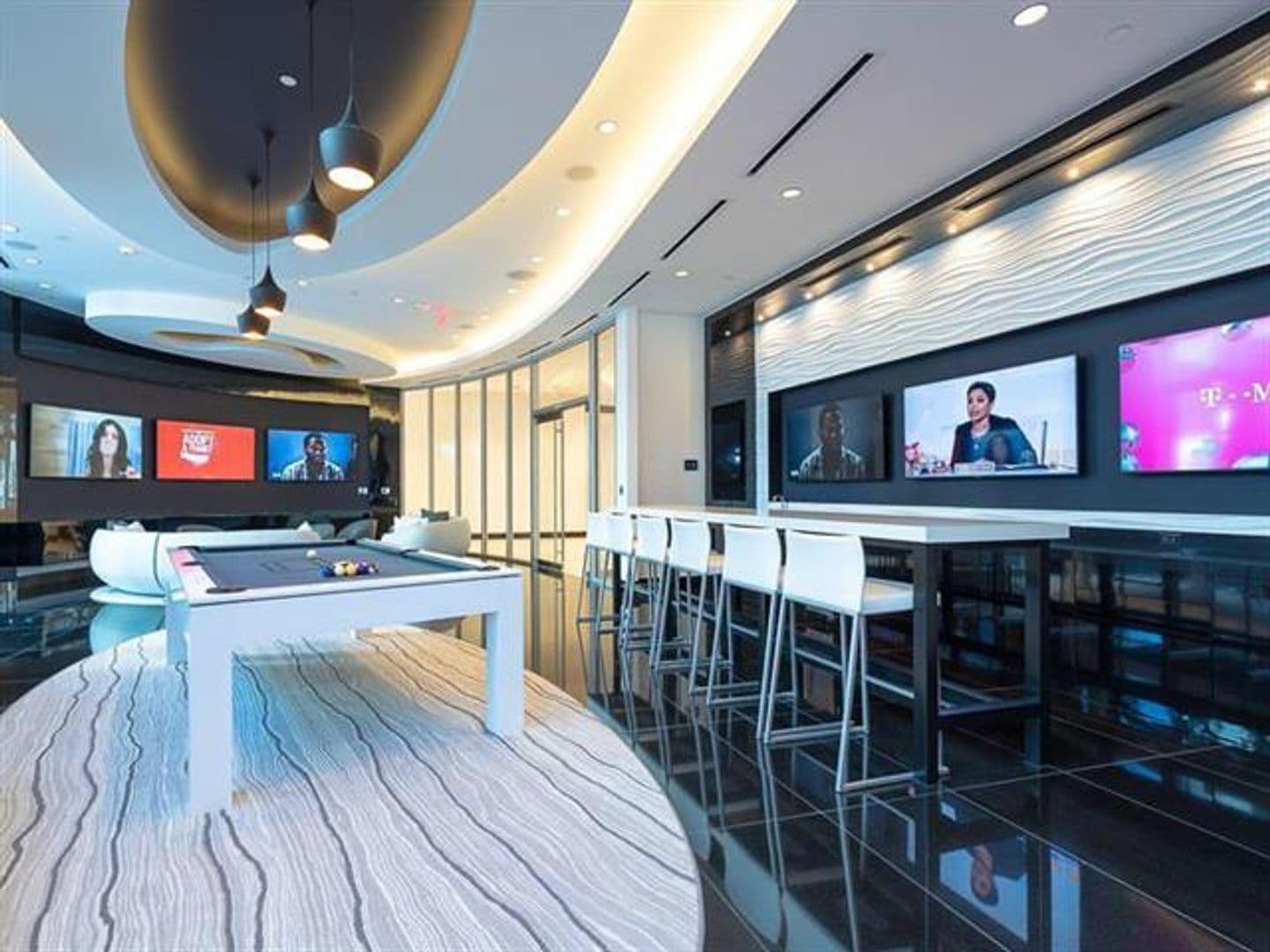 Miami Condo: 851 NE 1st Ave cu-2402