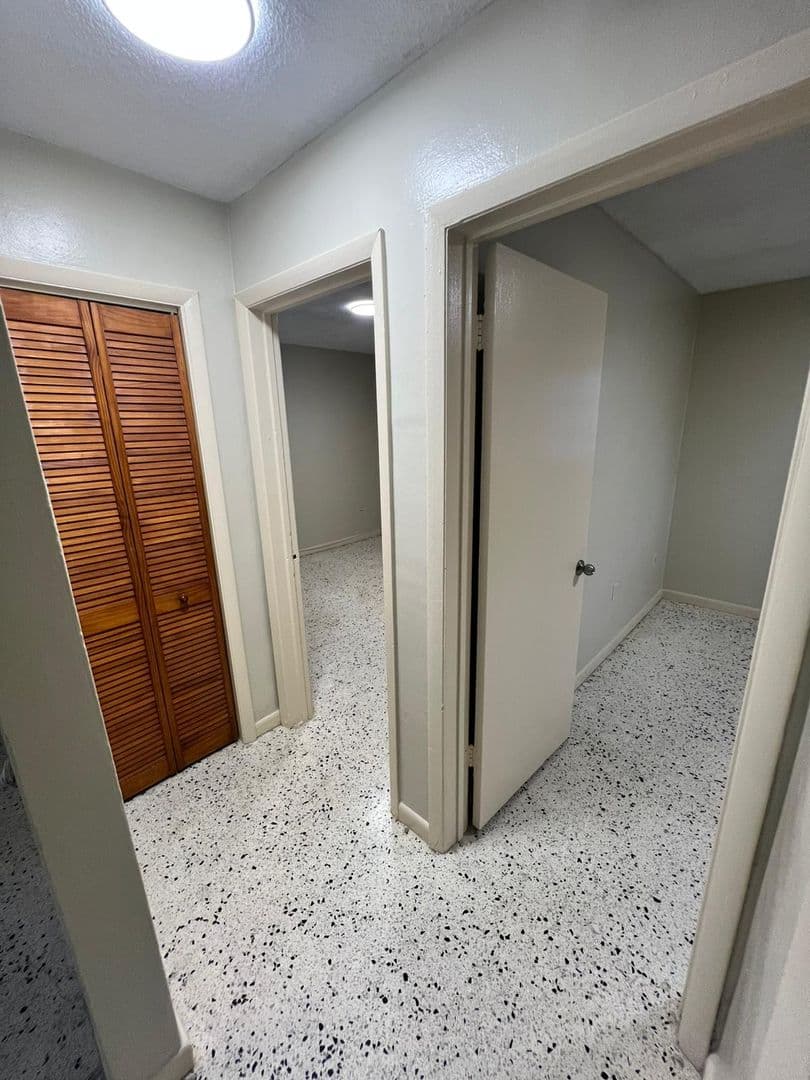 Miami Apartment: 1912 sw 2nd st apt 4