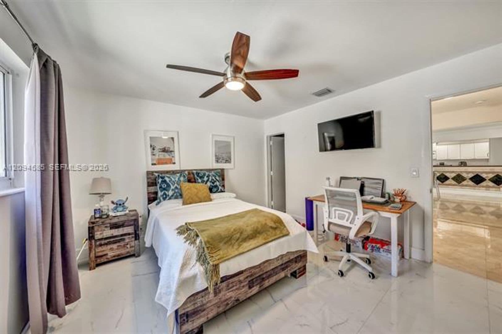 Hallandale Beach House: 814 NE 4th St # 0