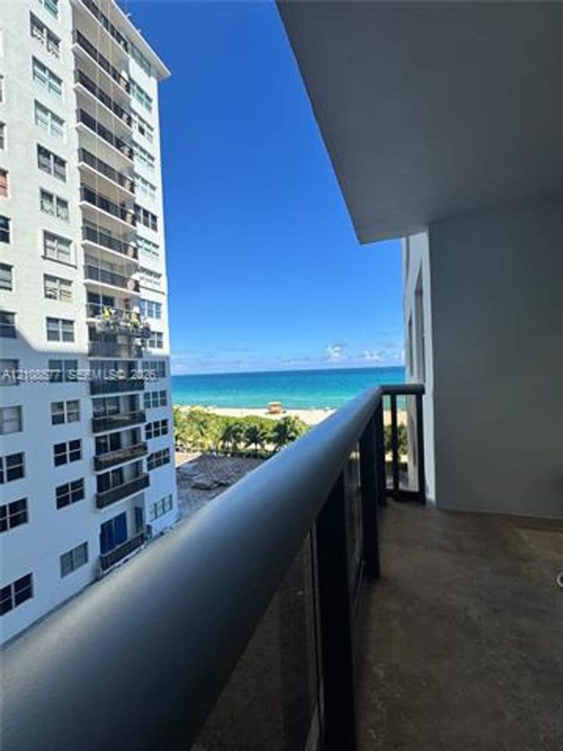 Miami Beach Condo: 6039 Collins Ave cu-715