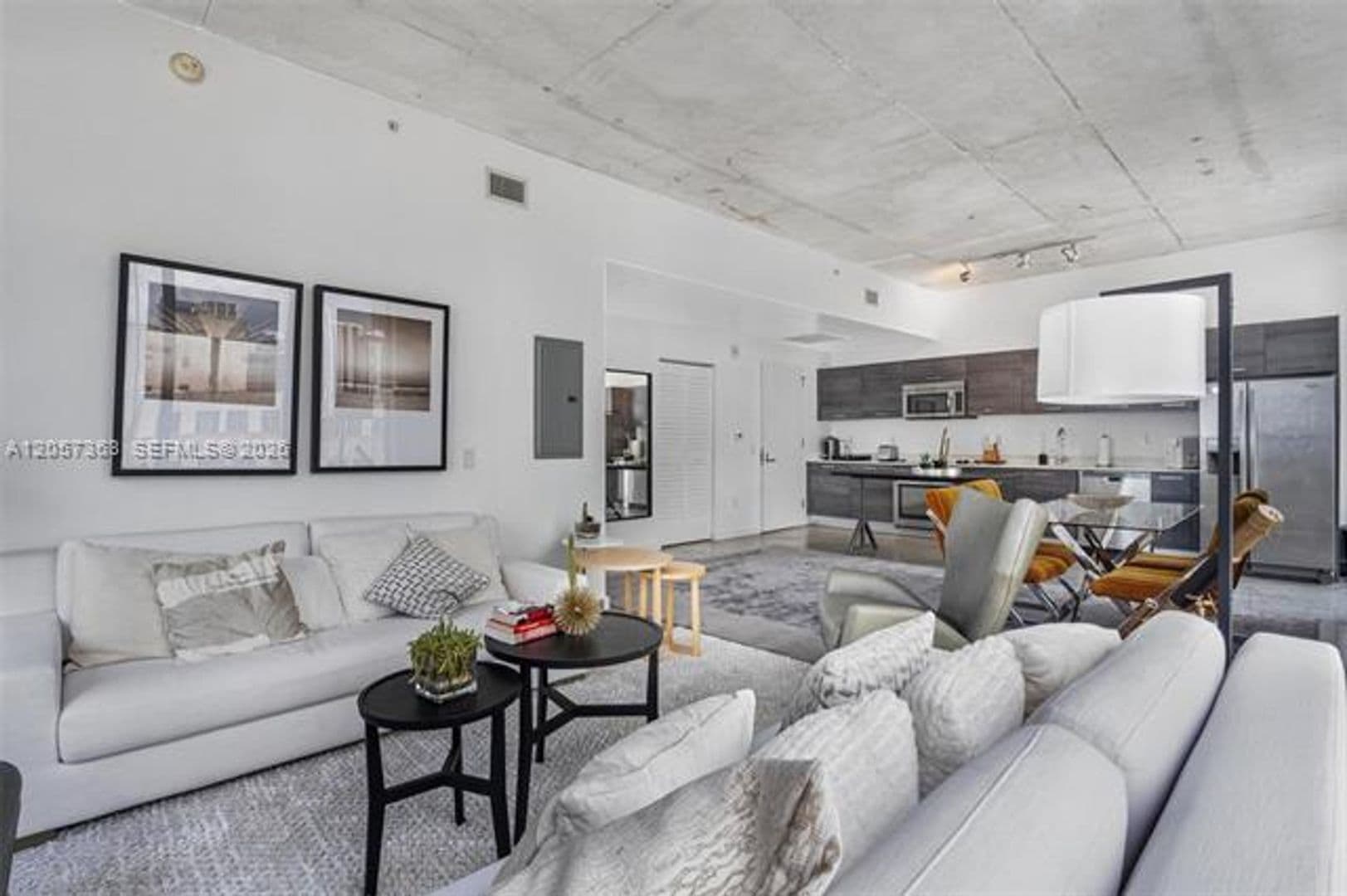 Miami Condo: 151 SE 1st St cu-2102