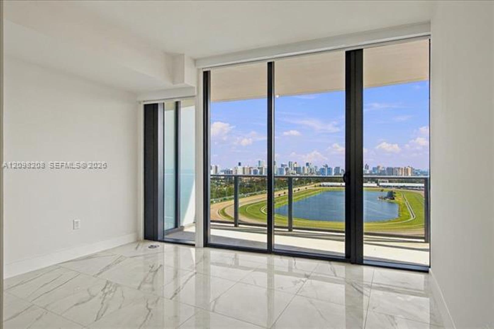 Hallandale Beach Condo: 1170 E Hallandale cu-2109