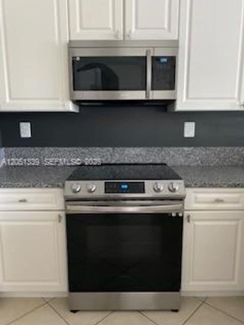 Miramar House: 2101 SW 176 Av # 2101