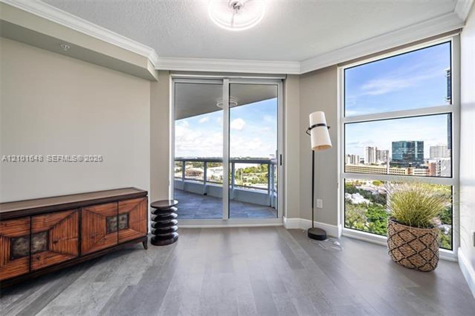 Fort Lauderdale Condo: 401 SW 4th Ave cu-1407