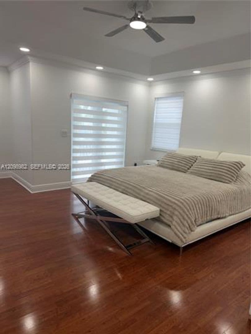 Miami House: 15411 SW 36th Ter # 15411