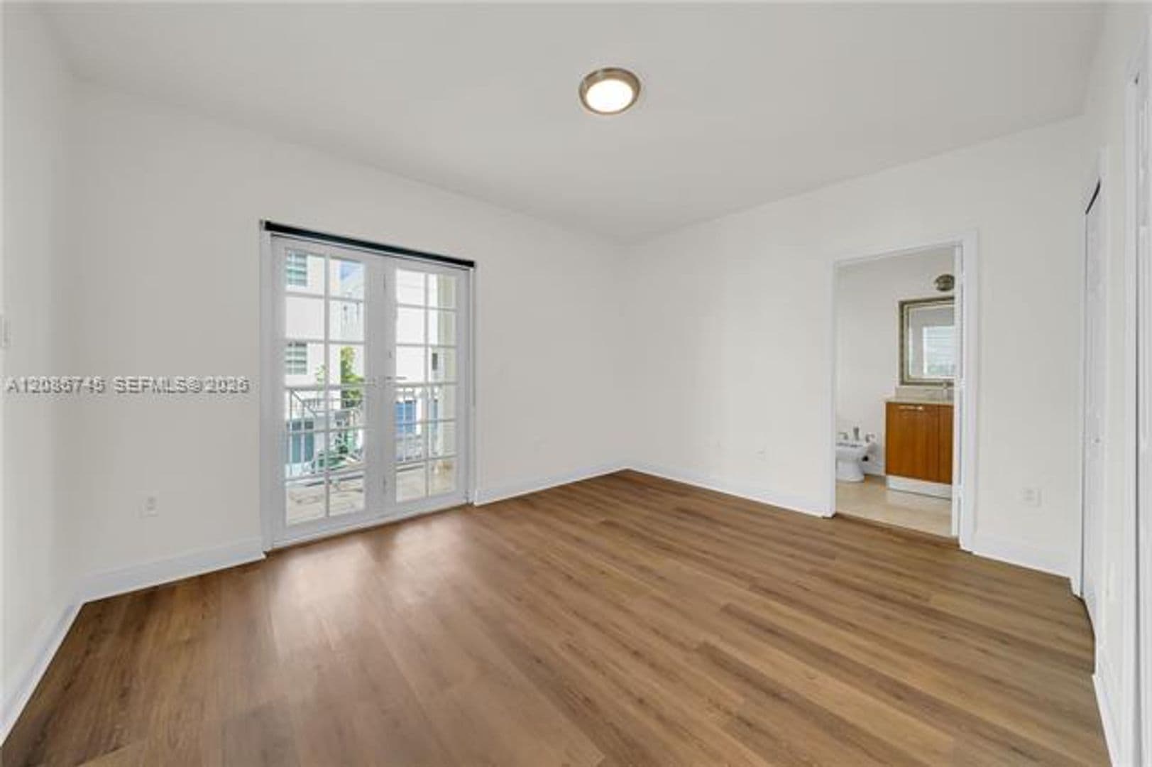 Miami Townhome: 1035 SW 9th Ct th N