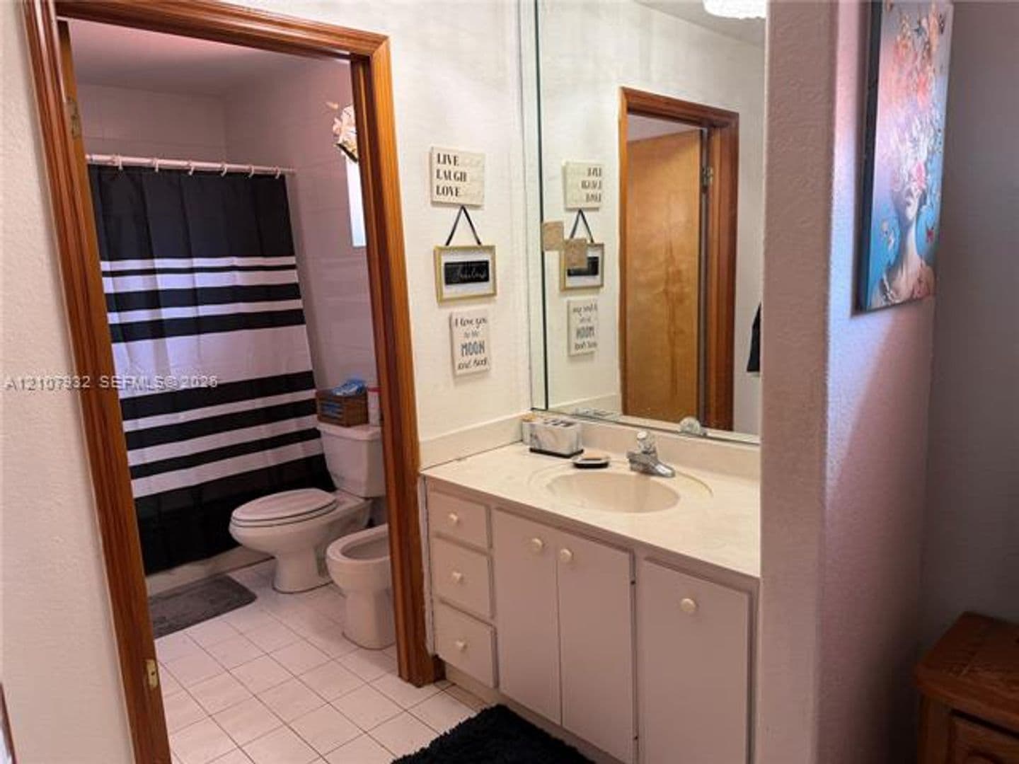 Hialeah House: 3293 W 77th Pl # 3293