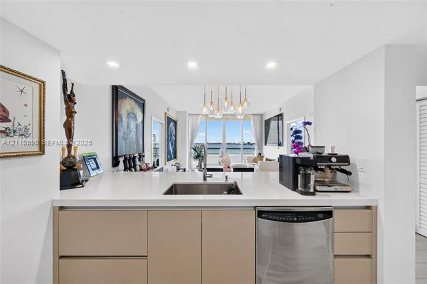 Miami Condo: 1800 N Bayshore Dr cu-809