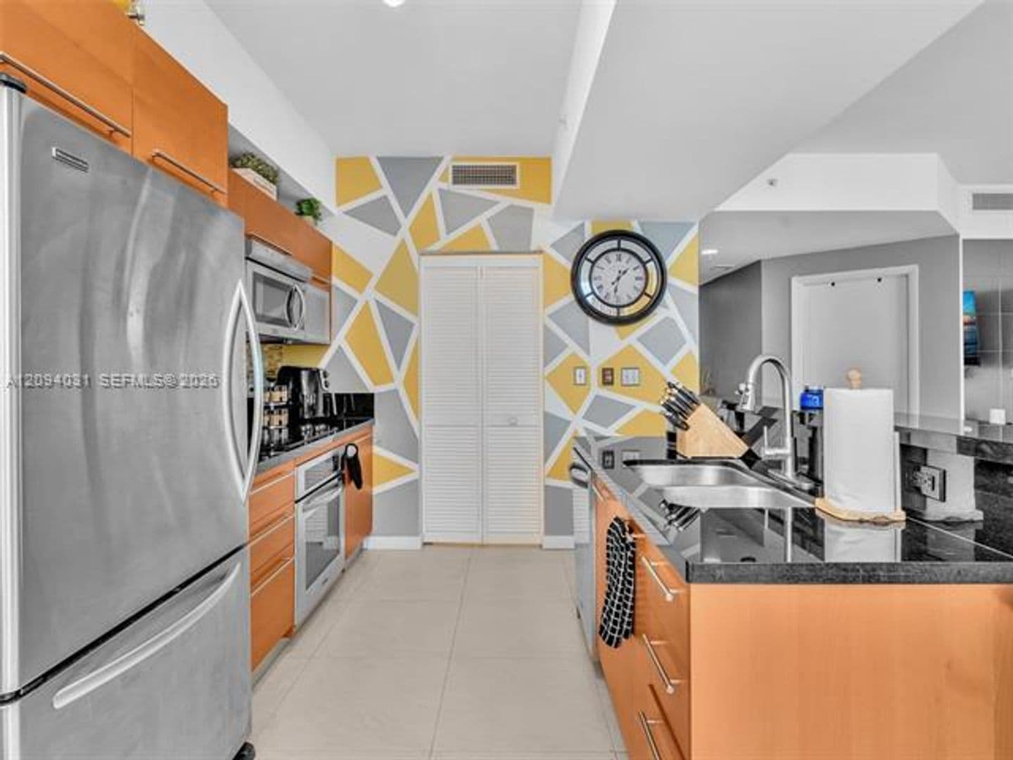 Miami Condo: 253 NE 2nd St cu-2208