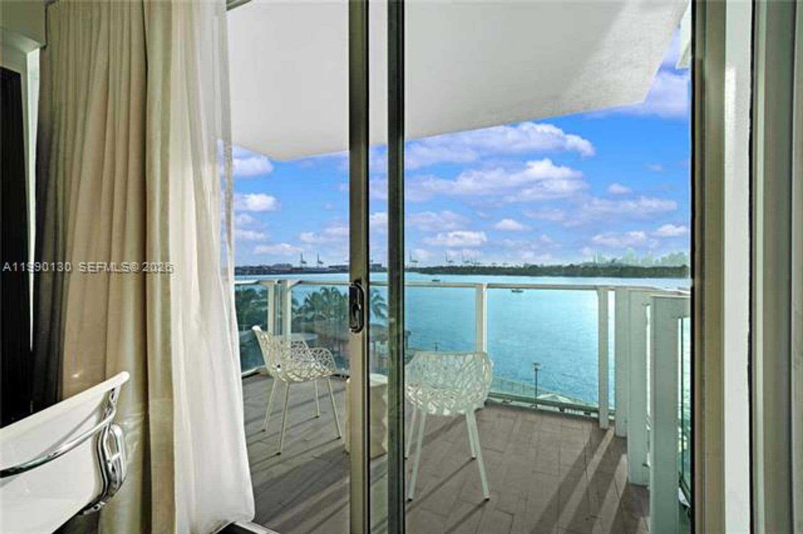 Miami Beach Condo: 1100 West Avenue cu-514