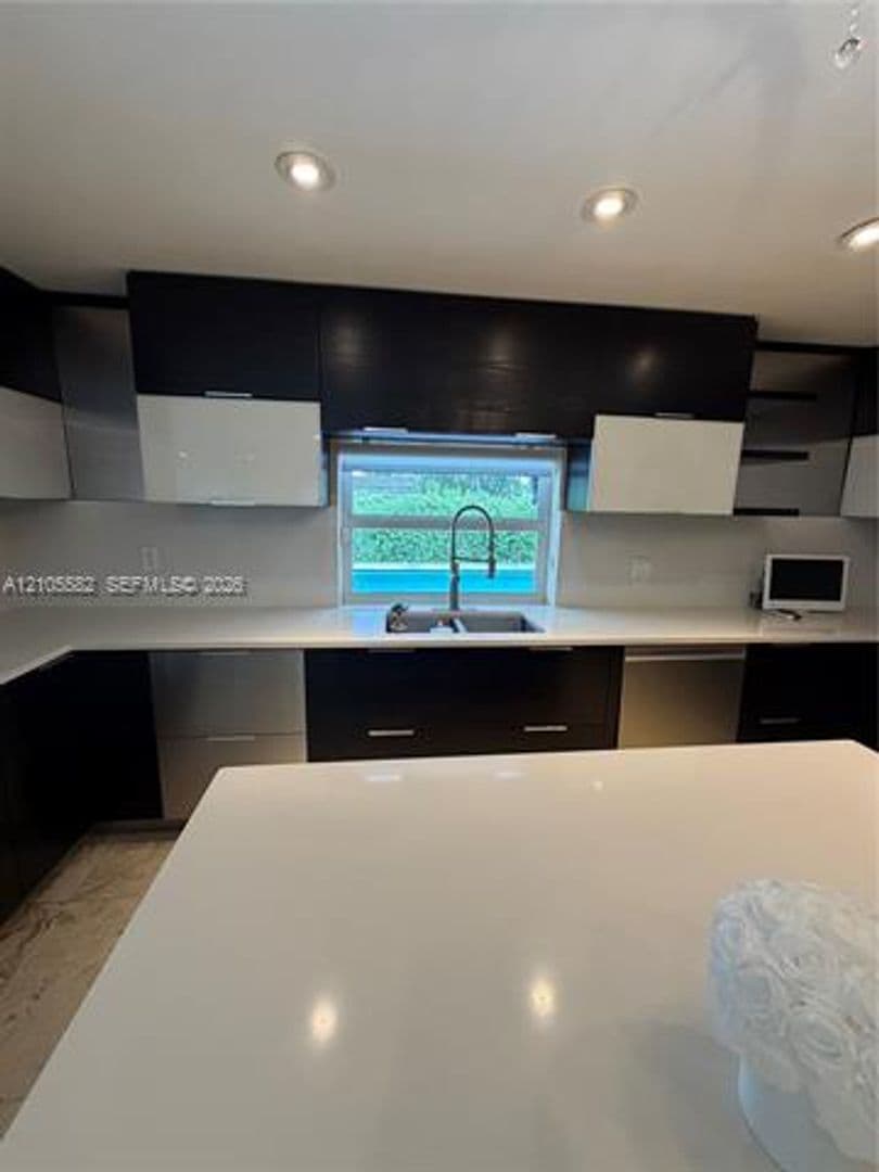 Miami House: 2215 NE 204th St # 2215