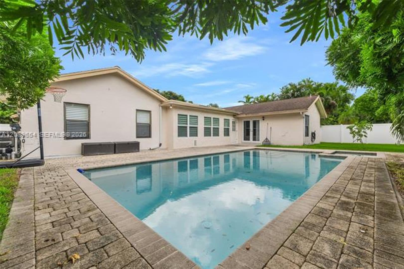 Plantation House: 7700 NW 11th Pl # 7700