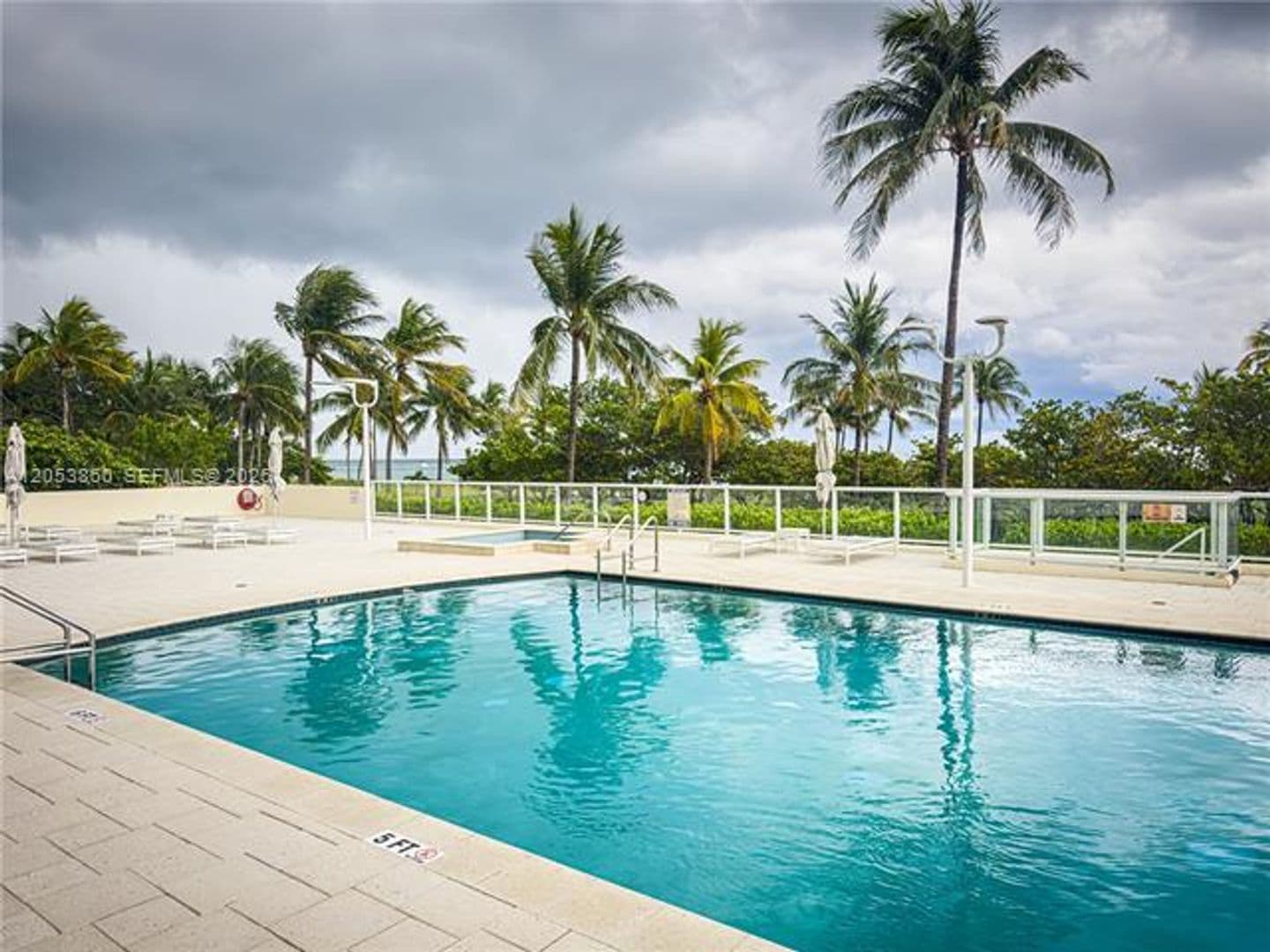 Bal Harbour Condo: 10185 Collins Ave cu-202