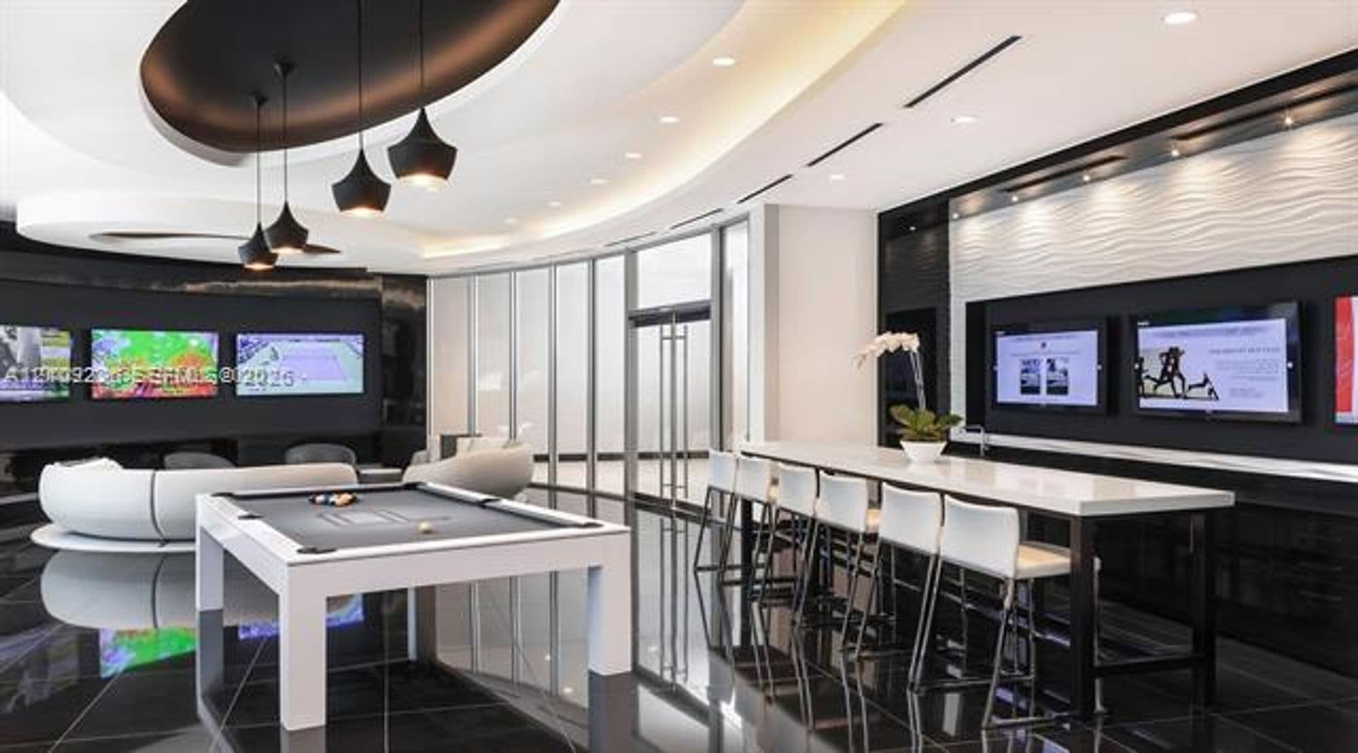 Miami Condo: 851 NE 1st Ave cu-1811