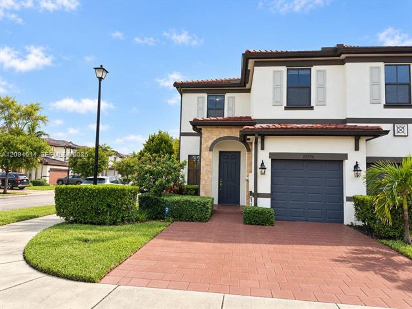 Hialeah Townhome: 10306 W 33rd Ln th 10306