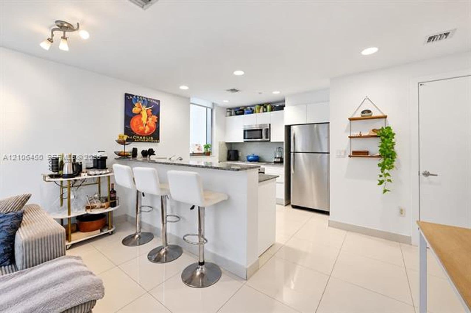 Miami Condo: 1050 Brickell Ave cu-1002