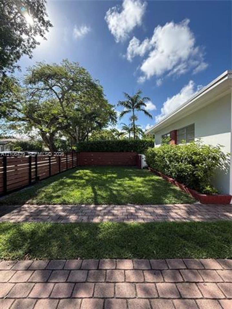 Miami Condo: 1721 SW 14th St cu-1721