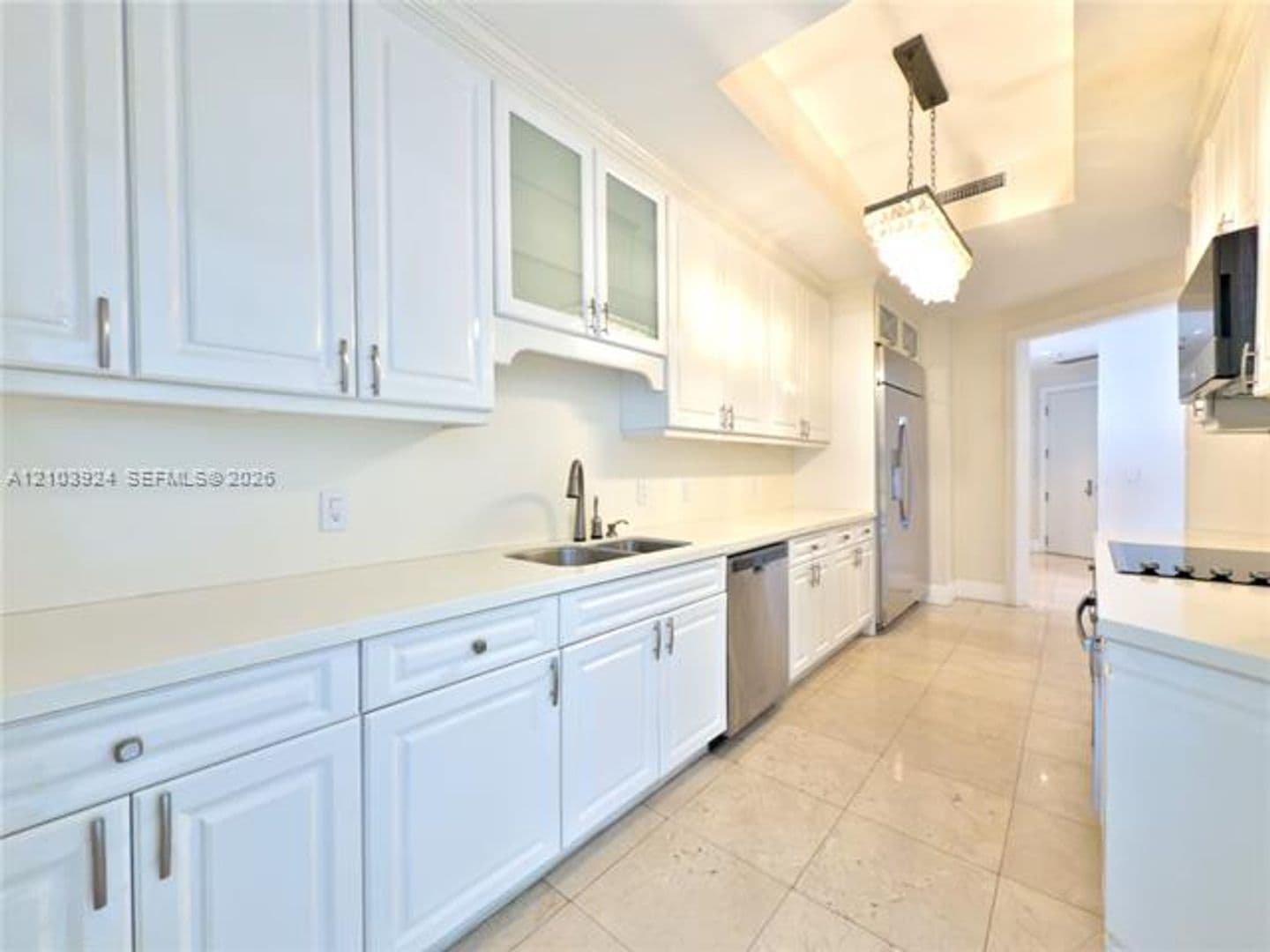 Miami Condo: 848 Brickell Key Dr cu-306