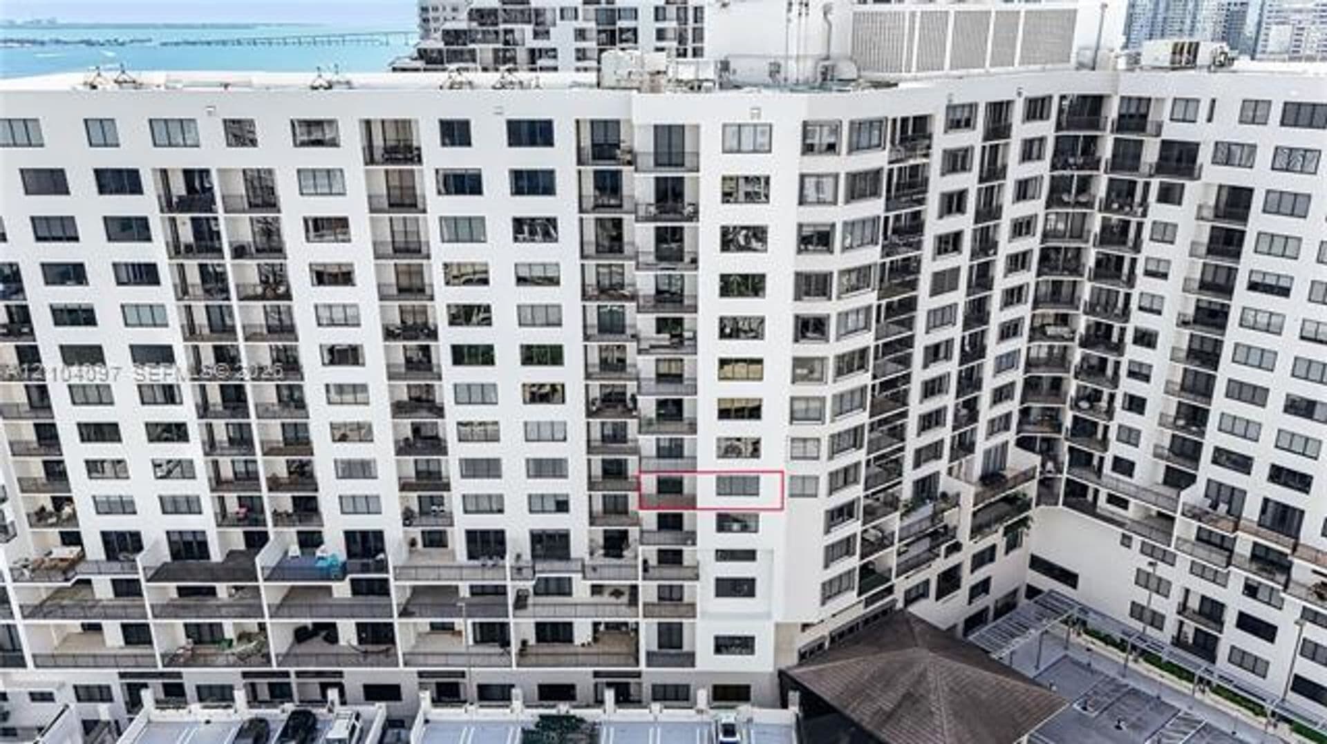 Miami Condo: 540 Brickell Key Dr cu-916