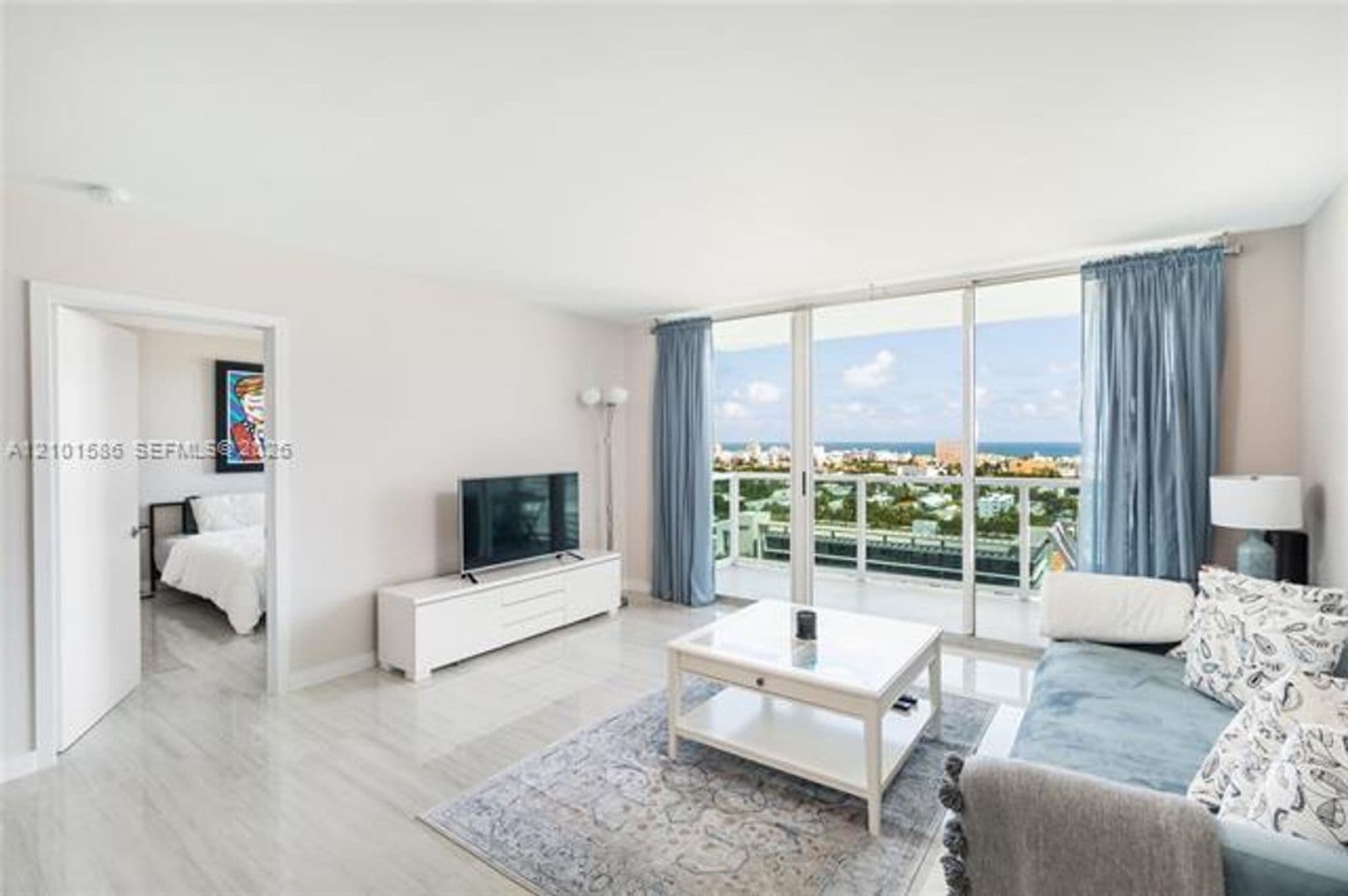 Miami Beach Condo: 650 West Ave cu-1708