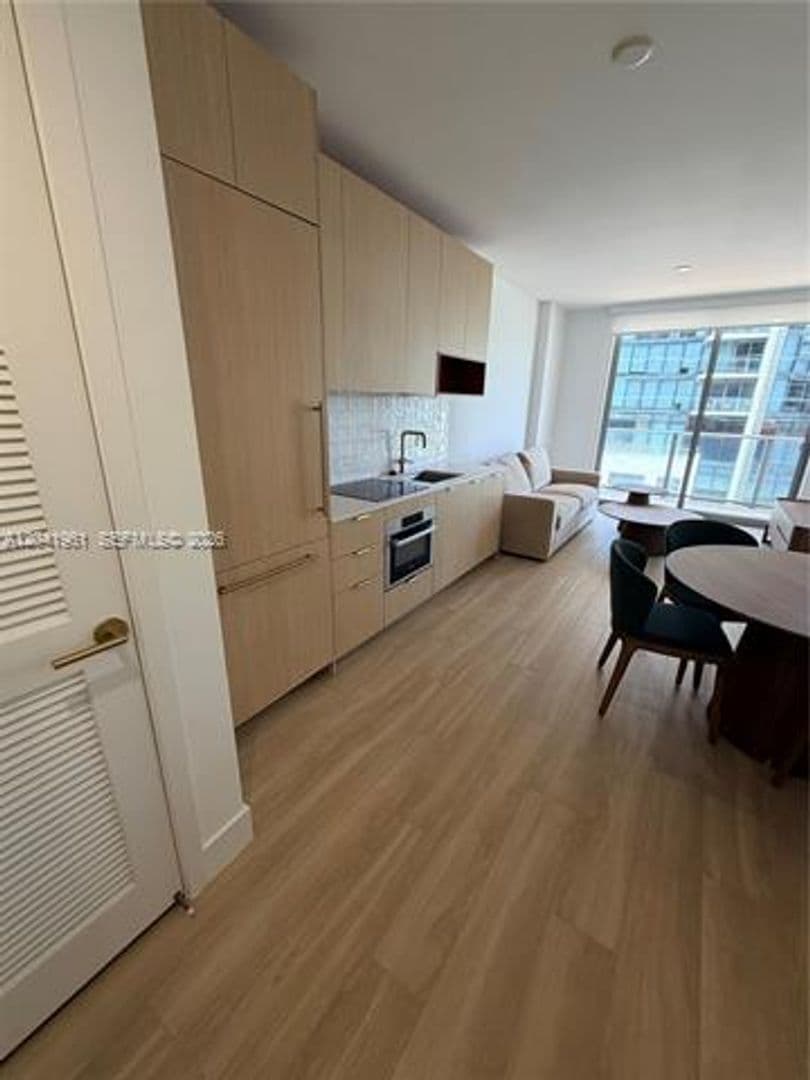 Miami Condo: 90 NE 32nd St cu-702