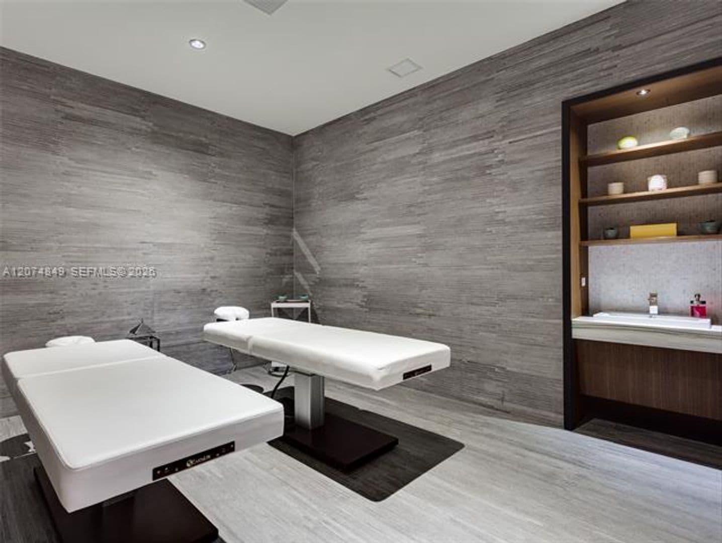 Miami Condo: 55 SW 9th St cu-4409