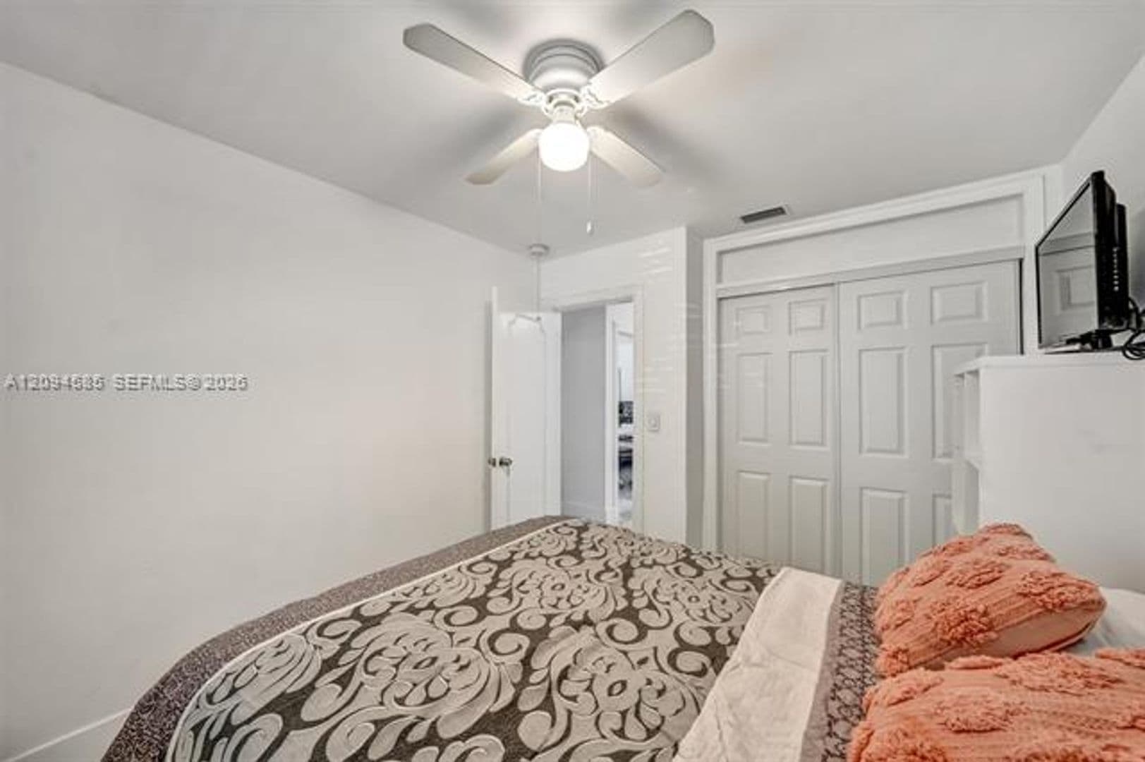 Hallandale Beach House: 814 NE 4th St # 0