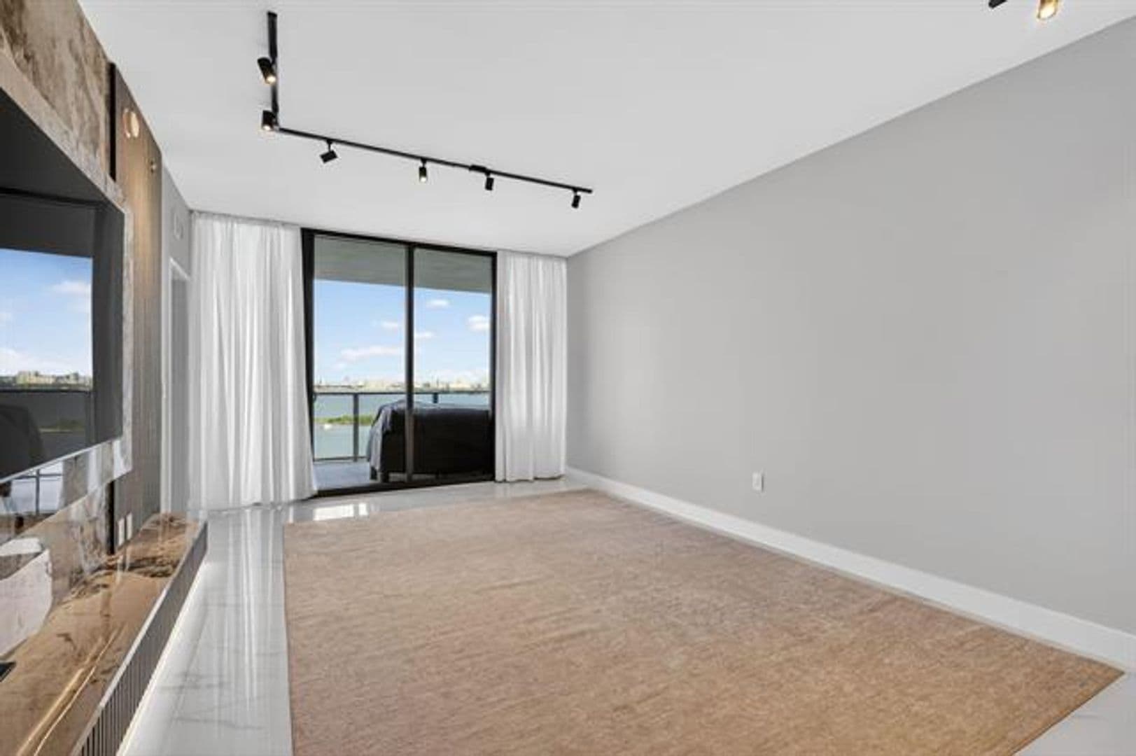 Miami Condo: 700 NE 24th St cu-2006
